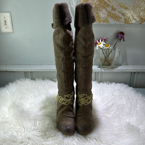 Nine West vintage tall boots - Picture 2 of 9